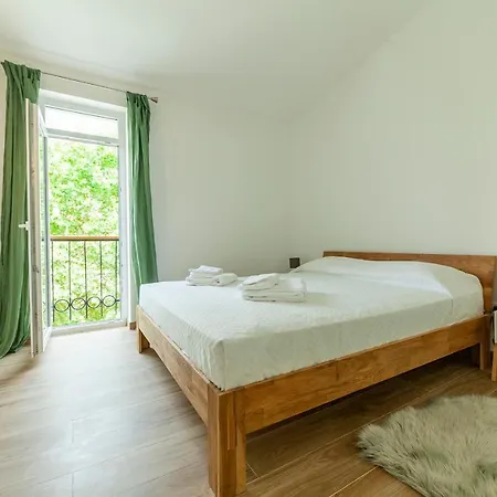 B35 - Gama Top Apartment In Lagos דירה