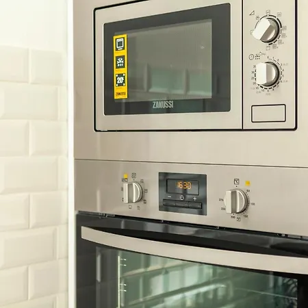 B35 - Gama Top Apartment In Lagos * Лагуш