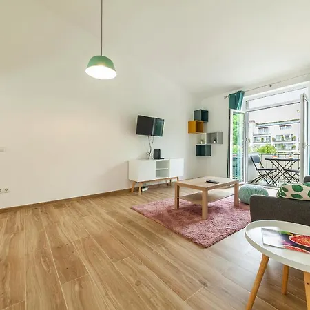 B35 - Gama Top Apartment In Lagos * Лагуш